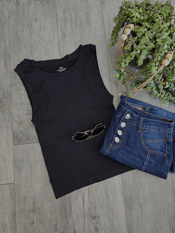 Black Scoop Neck Seamless Tank